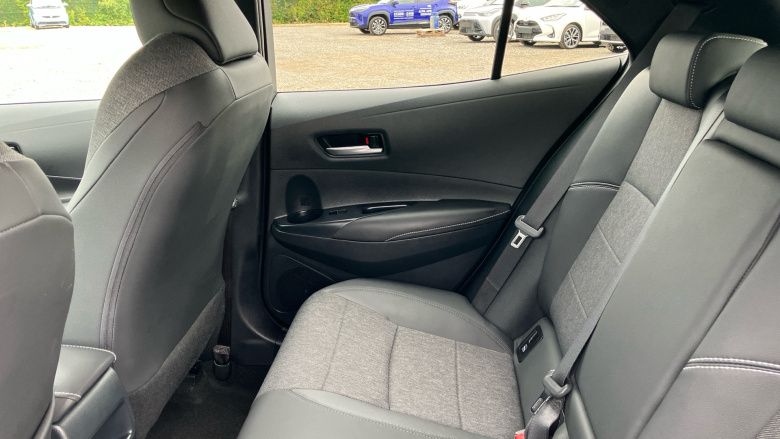Toyota Corolla 2.0 VVT-i Hybrid Design 5dr CVT Hybrid Hatchback